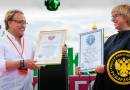 Самый массовый урок рисования на керамических тарелках