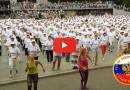 Самый массовый танцевальный урок ZUMBA людей пожилого возраста